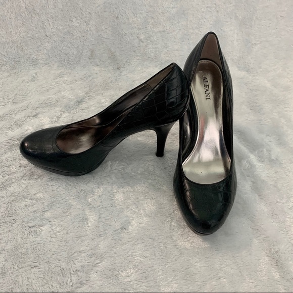 Alfani Black Faux Alligator Heels 6.5 - Picture 5 of 8